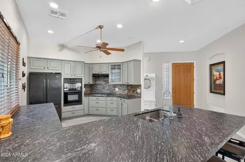 Kitchen - 7445 Eagle Crest Dr #1034, Mesa, AZ 85207 photo 2 of 4