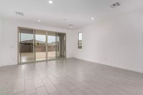 8302 N 54th Dr, Glendale, AZ 85302 photo 12