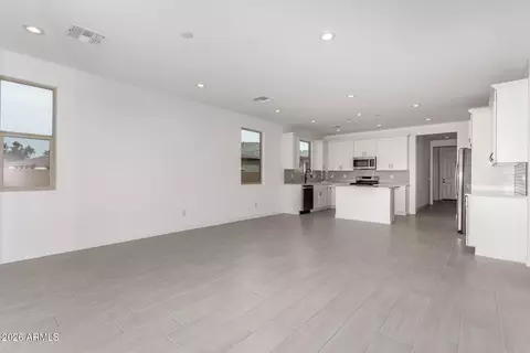 8302 N 54th Dr, Glendale, AZ 85302 photo 9
