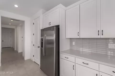 8302 N 54th Dr, Glendale, AZ 85302 photo 7