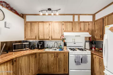 10540 E Apache Trl #6, Apache Junction, AZ 85120 photo 11