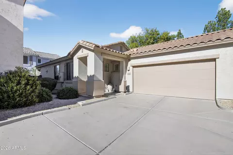 Exterior - 838 E Stottler Dr, Gilbert, AZ 85296 photo 1 of 10