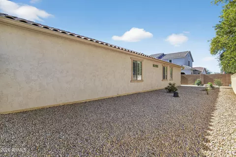 Exterior - 838 E Stottler Dr, Gilbert, AZ 85296 photo 7 of 10