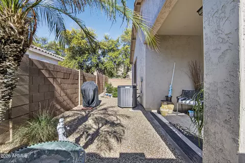 Exterior - 838 E Stottler Dr, Gilbert, AZ 85296 photo 2 of 10