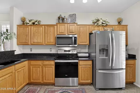 Kitchen - 838 E Stottler Dr, Gilbert, AZ 85296 photo 6 of 6