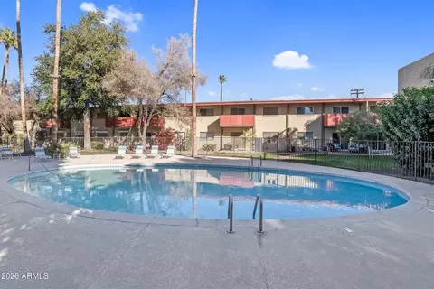 Exterior - 355 E Thomas Rd #B208, Phoenix, AZ 85012 photo 4 of 6