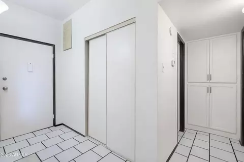 Entry Way - 355 E Thomas Rd #B208, Phoenix, AZ 85012 photo 1 of 3