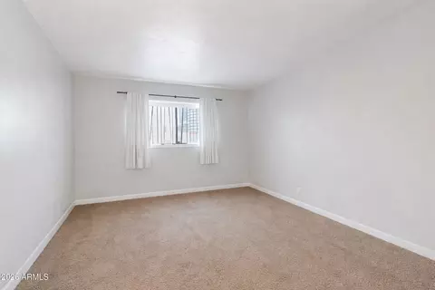 Bedroom - 355 E Thomas Rd #B208, Phoenix, AZ 85012 photo 1 of 2