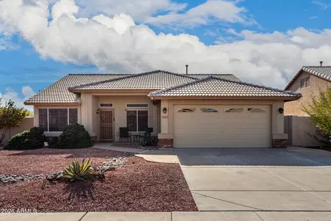 10813 W Wikieup Ln, Sun City, AZ 85373