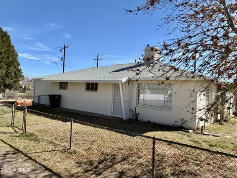 105 Dorothy Dr, Bisbee, AZ 85603
