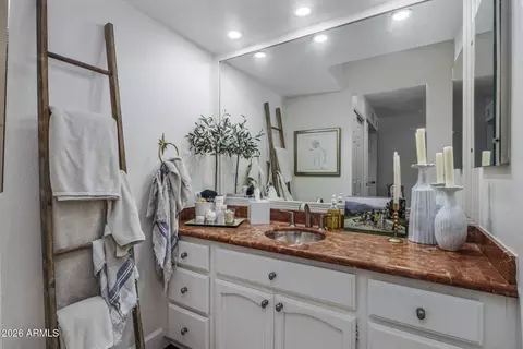 Bath - 5409 N 25th St, Phoenix, AZ 85016 photo 4 of 7