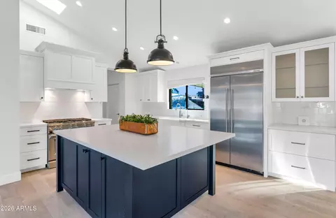Kitchen - 4101 E Coolidge St, Phoenix, AZ 85018 photo 5 of 5