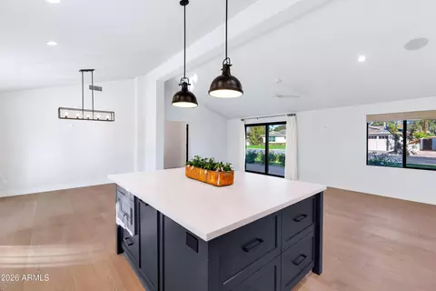 Kitchen - 4101 E Coolidge St, Phoenix, AZ 85018 photo 4 of 5