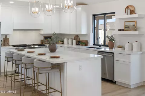 Kitchen - 1643 W Griswold Rd, Phoenix, AZ 85021 photo 10 of 11