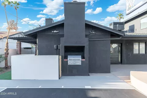 Exterior - 1643 W Griswold Rd, Phoenix, AZ 85021 photo 12 of 12