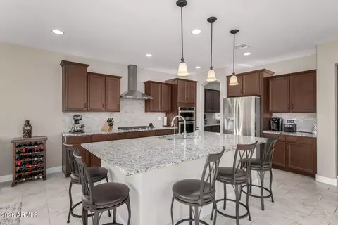 Kitchen - 11049 E Thatcher Ave, Mesa, AZ 85212 photo 4 of 5