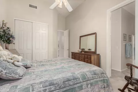 Bedroom - 4419 E Robin Ln, Phoenix, AZ 85050 photo 3 of 7