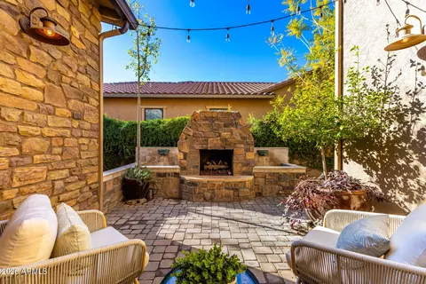Exterior - 2950 E Los Altos Ct, Gilbert, AZ 85297 photo 12 of 17
