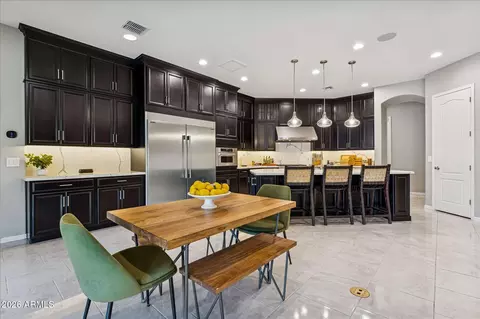 Kitchen - 2909 E Harwell Rd, Phoenix, AZ 85042 photo 5 of 5