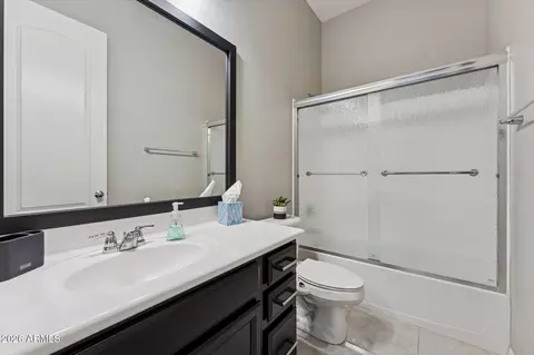 Bath - 2909 E Harwell Rd, Phoenix, AZ 85042 photo 6 of 7