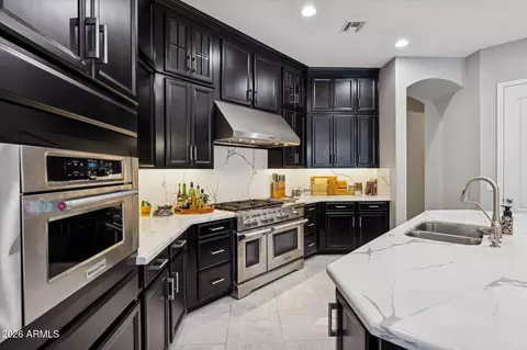 Kitchen - 2909 E Harwell Rd, Phoenix, AZ 85042 photo 2 of 5