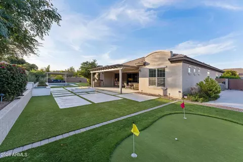 Exterior - 2909 E Harwell Rd, Phoenix, AZ 85042 photo 8 of 15