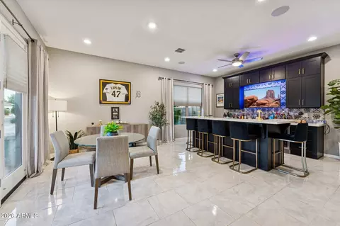 Dining - 2909 E Harwell Rd, Phoenix, AZ 85042 photo 3 of 4