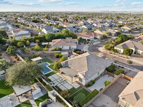 View/Area - 2909 E Harwell Rd, Phoenix, AZ 85042 photo 6 of 8