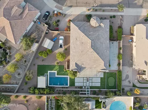 View/Area - 2909 E Harwell Rd, Phoenix, AZ 85042 photo 1 of 8