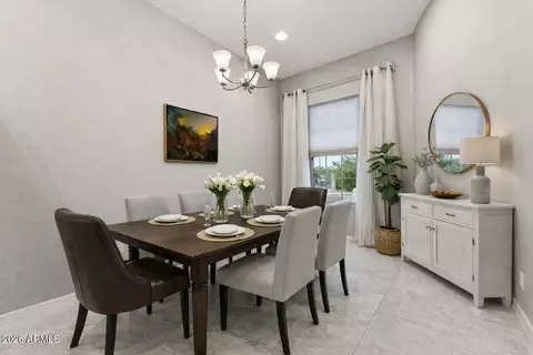 Dining - 2909 E Harwell Rd, Phoenix, AZ 85042 photo 4 of 4
