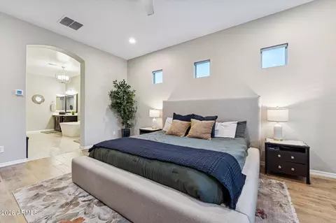 Bedroom - 2909 E Harwell Rd, Phoenix, AZ 85042 photo 3 of 6