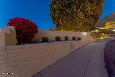 Exterior - 2260 E Palmaire Ave, Phoenix, AZ 85020 photo 16 of 18