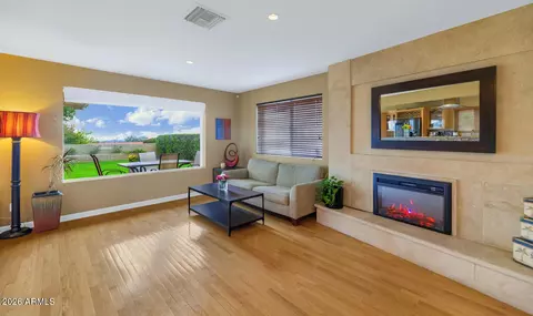 Living - 2260 E Palmaire Ave, Phoenix, AZ 85020 photo 4 of 5