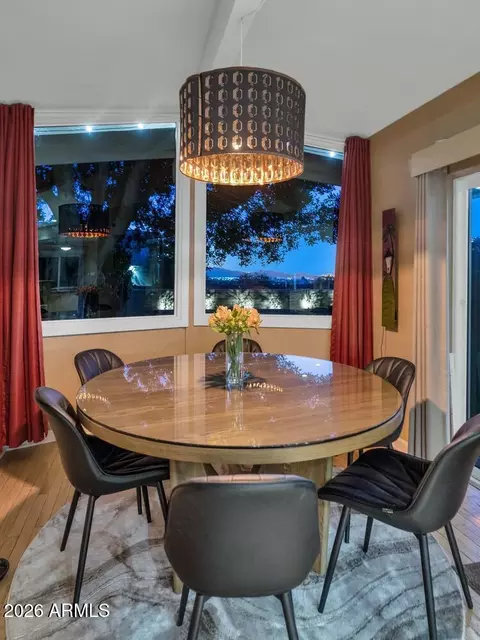 Dining - 2260 E Palmaire Ave, Phoenix, AZ 85020 photo 2 of 2