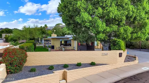 Exterior - 2260 E Palmaire Ave, Phoenix, AZ 85020 photo 3 of 18