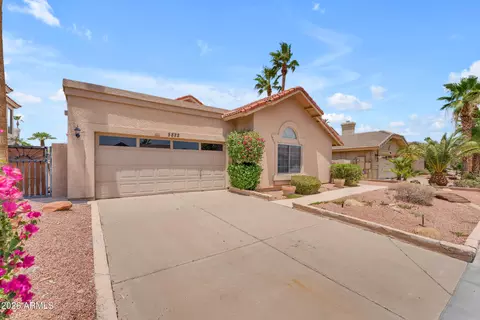 5822 W Abraham Ln, Glendale, AZ 85308