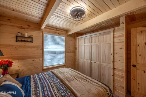 Bedroom - 1225 Highway Loop, Forest Lakes, AZ 85931 photo 4 of 4