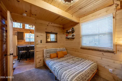 Bedroom - 1225 Highway Loop, Forest Lakes, AZ 85931 photo 2 of 4