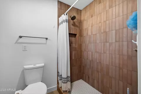 Bath - 701 N Apache Dr, Chandler, AZ 85224 photo 3 of 5