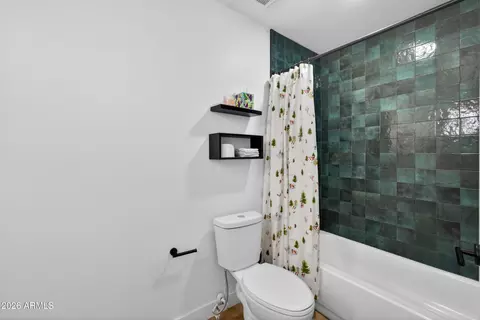 Bath - 701 N Apache Dr, Chandler, AZ 85224 photo 4 of 5