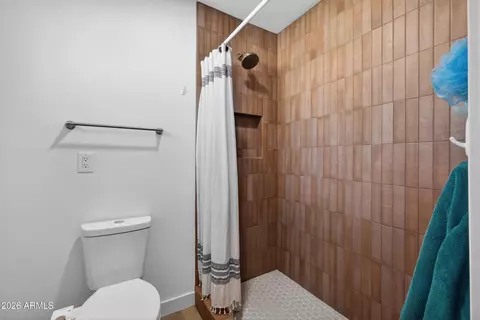 Bath - 701 N Apache Dr, Chandler, AZ 85224 photo 2 of 5