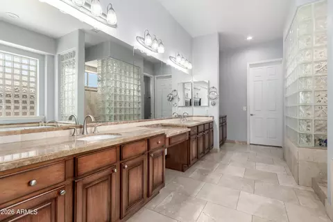 Bath - 3931 E Fox Cir, Mesa, AZ 85205 photo 1 of 9