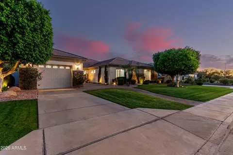 Exterior - 3931 E Fox Cir, Mesa, AZ 85205 photo 4 of 6