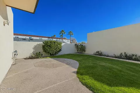 Exterior - 5341 N 2nd Dr, Phoenix, AZ 85013 photo 4 of 6