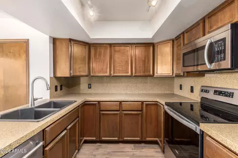 Kitchen - 5341 N 2nd Dr, Phoenix, AZ 85013 photo 2 of 3