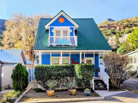 422 Garden Ave, Bisbee, AZ 85603