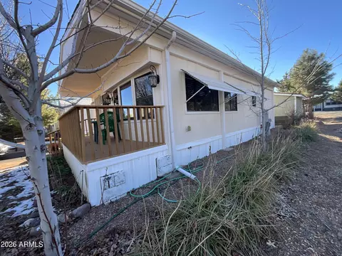 2261 Hanging Tree Ln, Overgaard, AZ 85933 photo 5