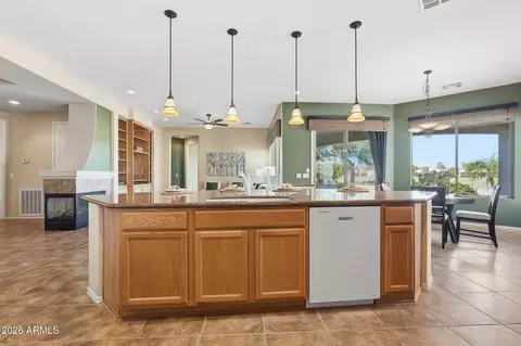 Kitchen - 4548 E Nightingale Ln, Gilbert, AZ 85298 photo 4 of 6