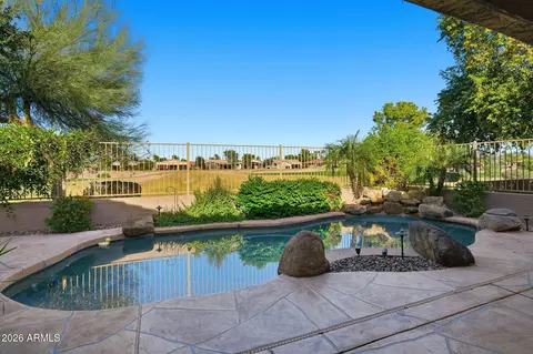 Exterior - 4548 E Nightingale Ln, Gilbert, AZ 85298 photo 5 of 12