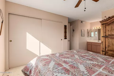 Bedroom - 5525 E Thomas Rd #O8, Phoenix, AZ 85018 photo 3 of 5